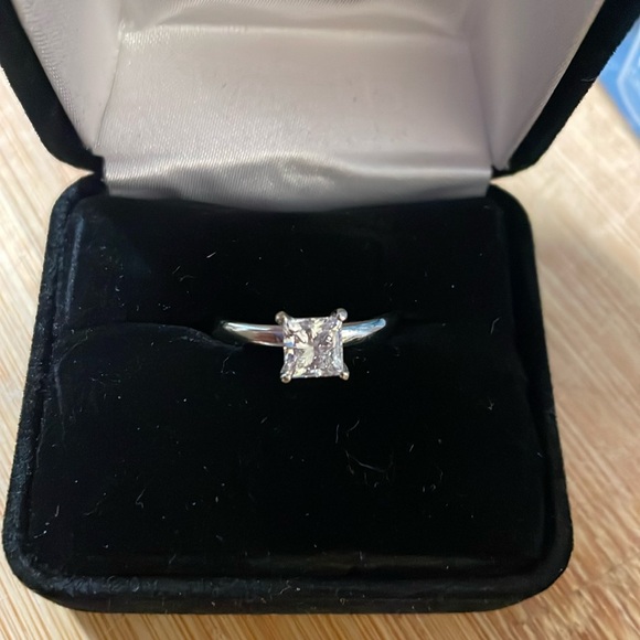 Leo Diamond Engaged Princess Solitaire Certified IGI 1ct D VS1 14k Lab Grown - Picture 12 of 12